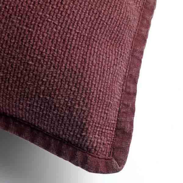 Kussen Bowie merlot 45x45cm hoekdetail