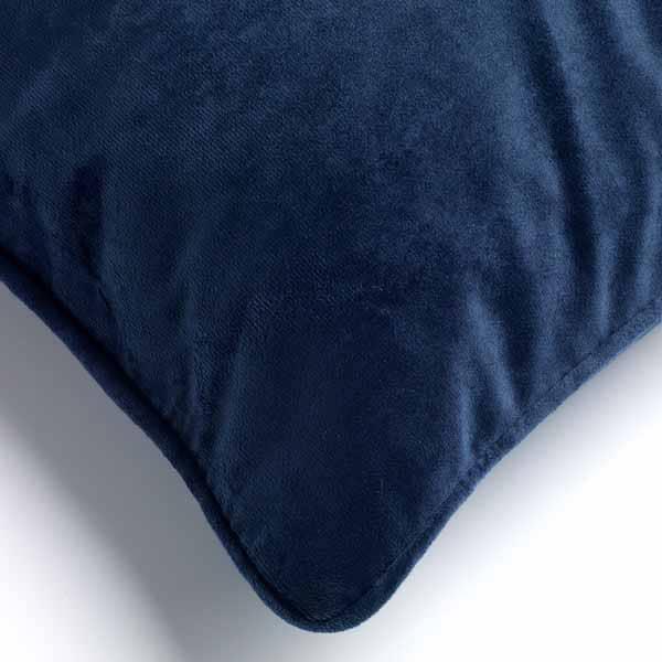 Kussen Finn insignia blue 45x45cm hoekdetail