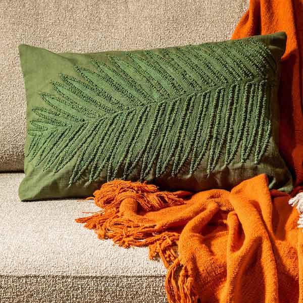 Kussen Lenny chive 60x40cm chic op de bank