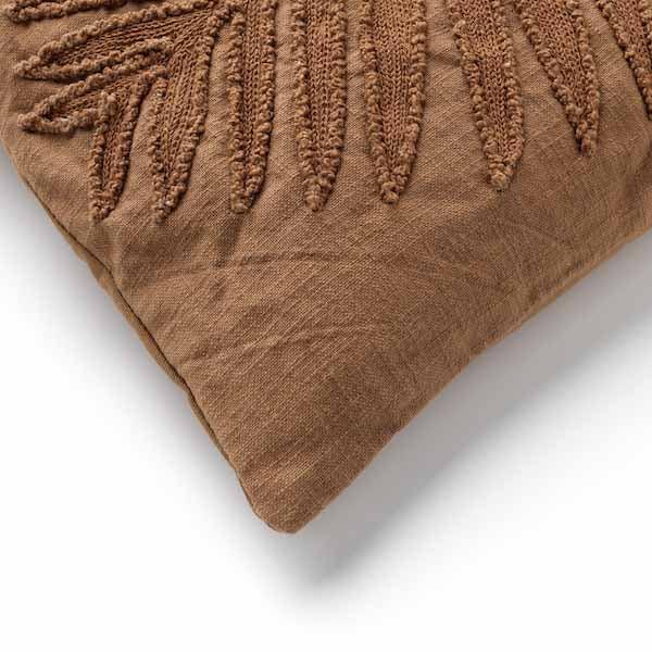 Kussen Lenny tobacco brown 45x45cm hoekdetail
