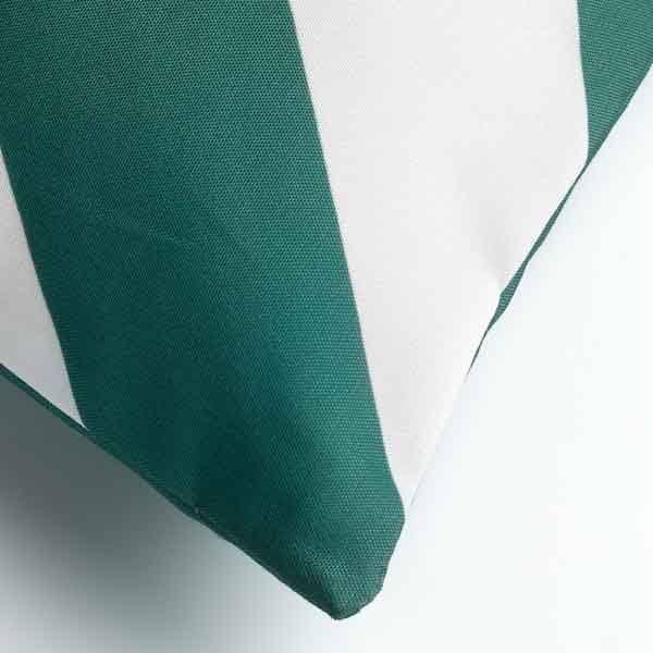 Kussen Sanzeno sagebrush green 45x45cm hoekdetail