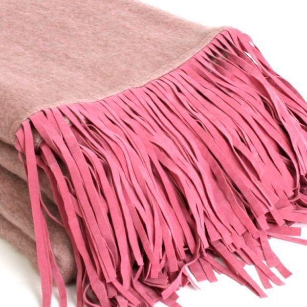 Plaid Suedine wol franje rose 170x130cm detail motief